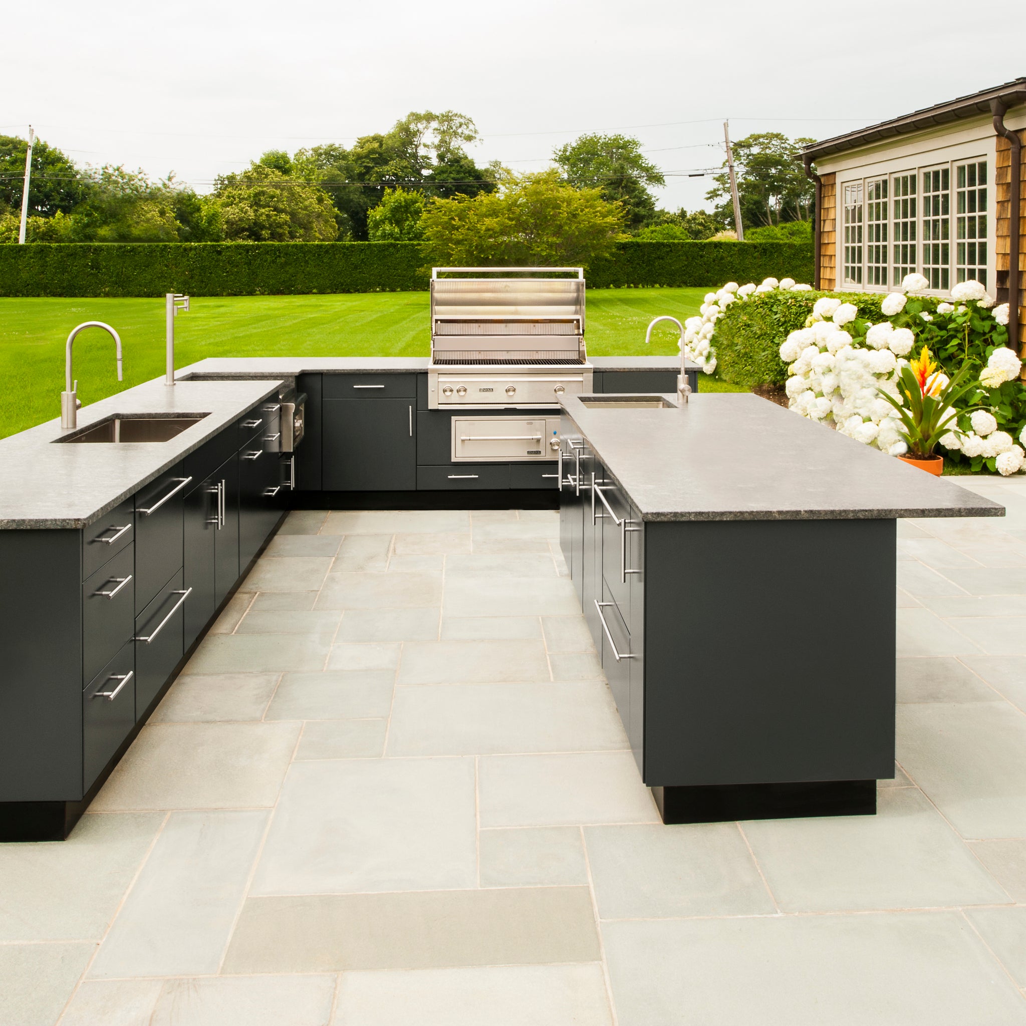 Outdoor Kitchens Danver